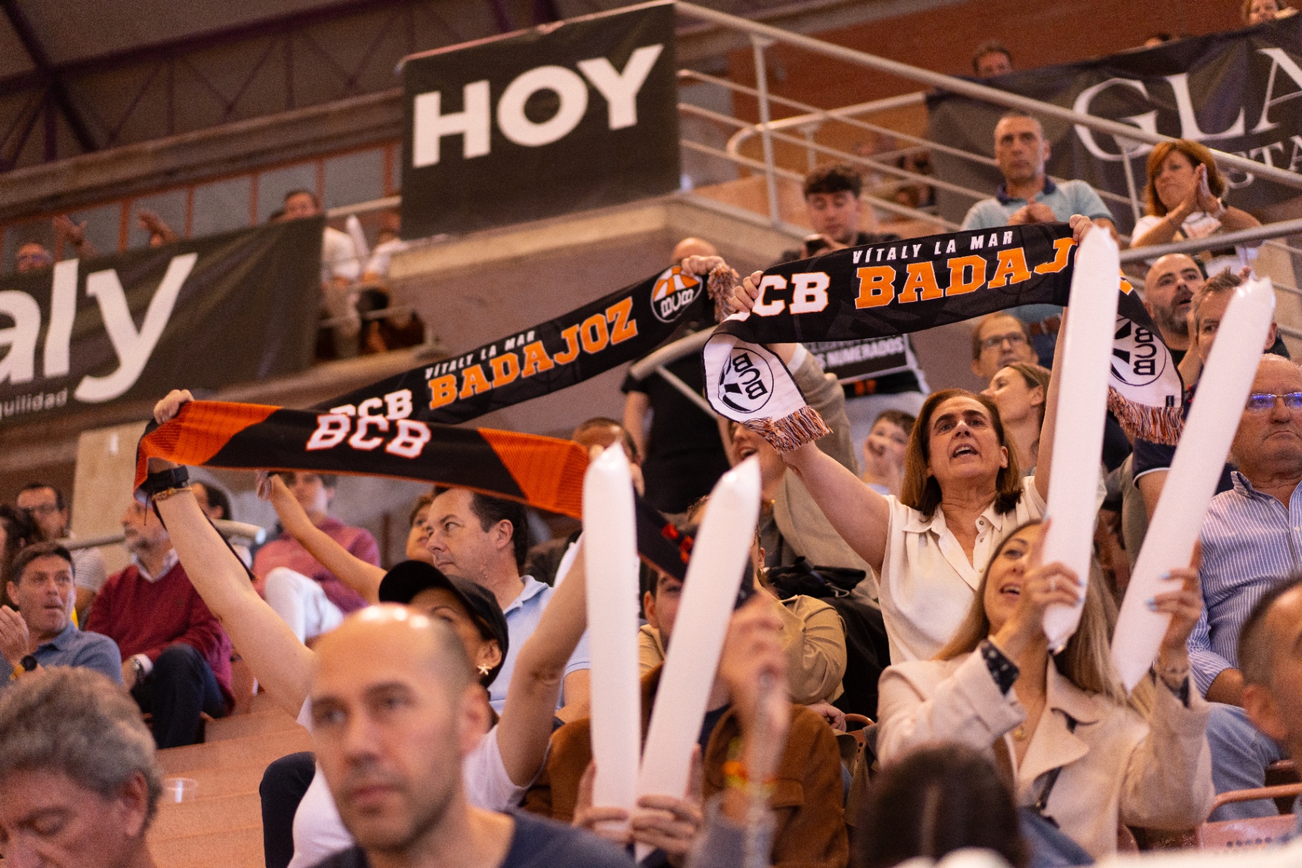 Bienvenida oficial y 2 abonos de palco